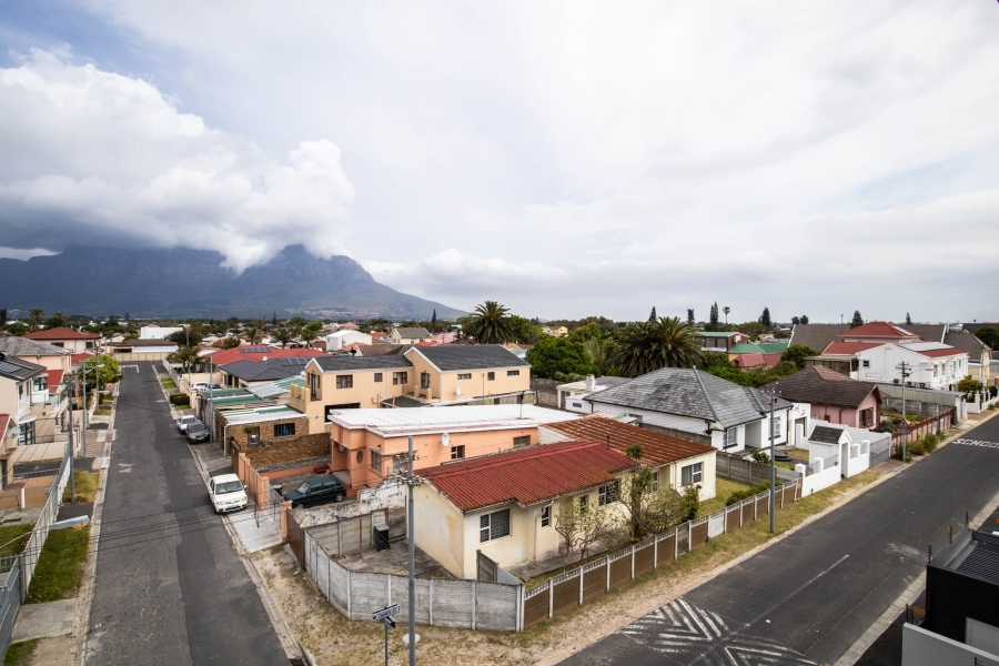 To Let 2 Bedroom Property for Rent in Athlone Western Cape
